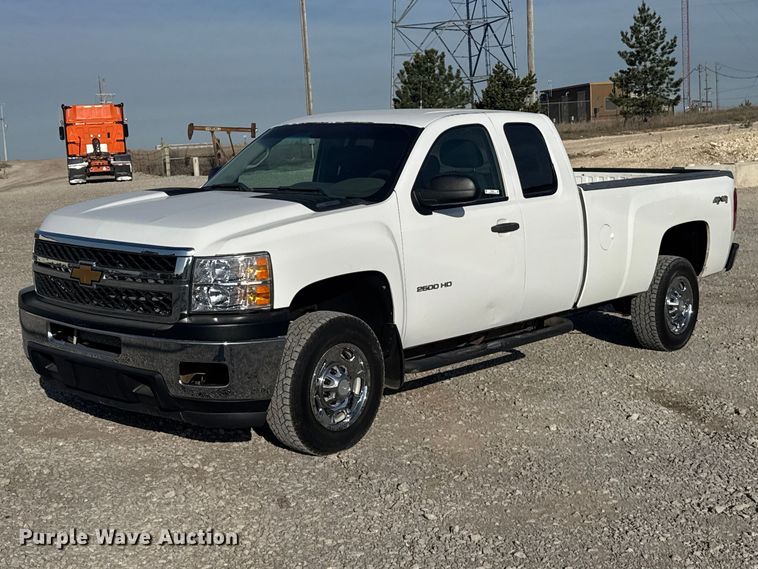 2012 Chevrolet Silverado 2500HD Ext. Cab pickup truck - FB7262