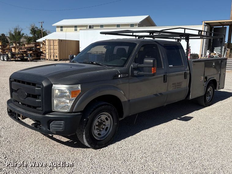 2011 Ford F250 Super Duty Crew Cab utility bed pickup truck - FC2244