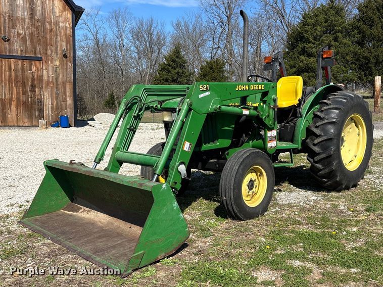 2000 John Deere 5105 tractor - FC4545