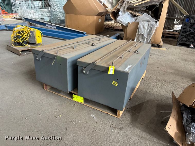 (2) toolboxes - FC4613