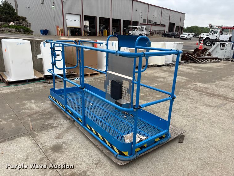Aerial lift basket - FC4626