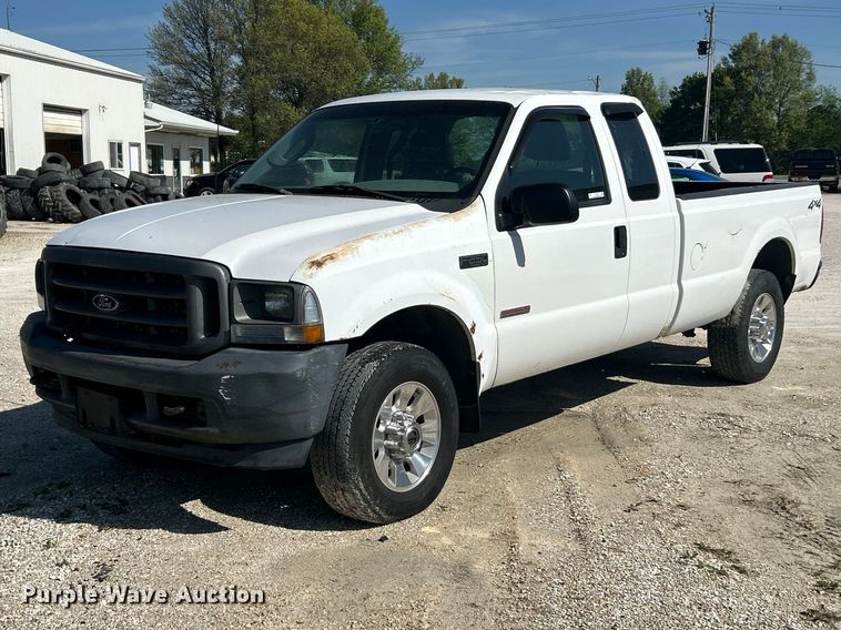 2003 Ford F250 Super Duty Ext. Cab pickup truck - FC5457