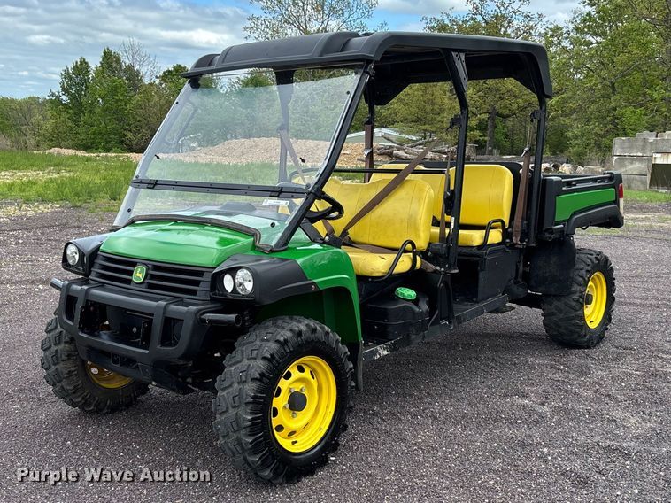 2021 John Deere 855M utility vehicle - FC5606