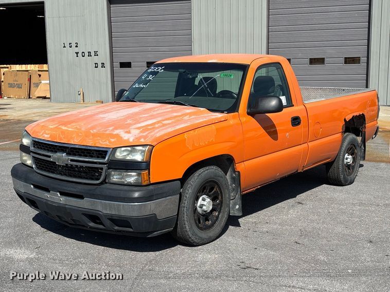 2006 Chevrolet Silverado 1500 pickup truck - FG0290