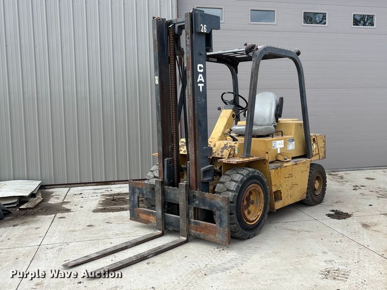 Caterpillar V80E forklift - FG2945