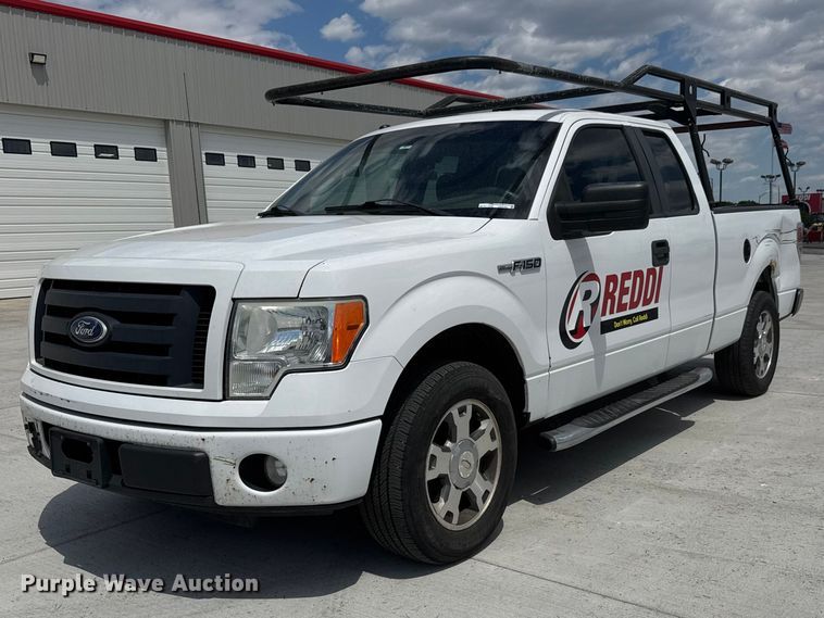 2010 Ford F150 Ext. Cab pickup truck - GA9704