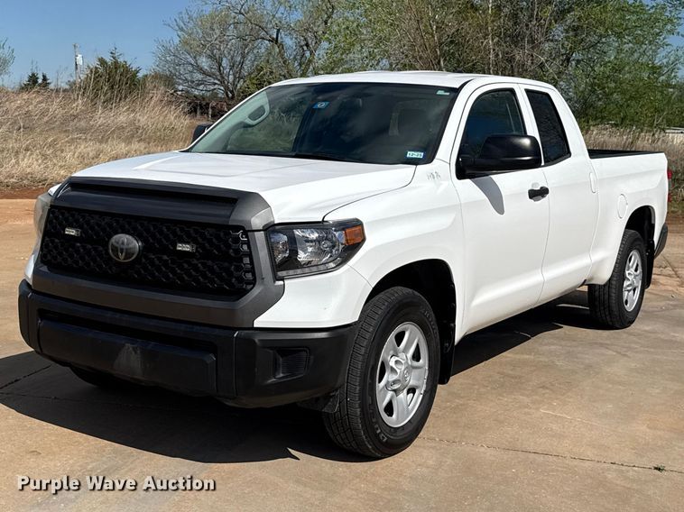 2020 Toyota Tundra Crew Cab pickup truck - NK9147