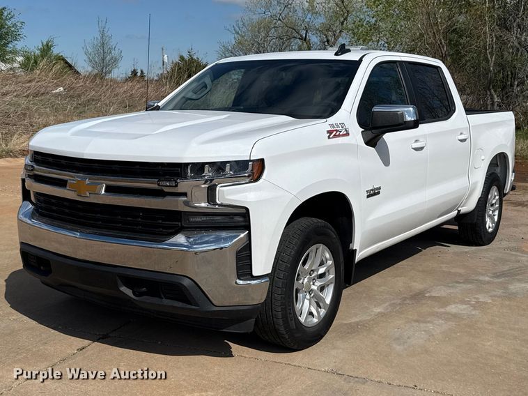 2021 Chevrolet Silverado 1500 Crew Cab pickup truck - NK9148