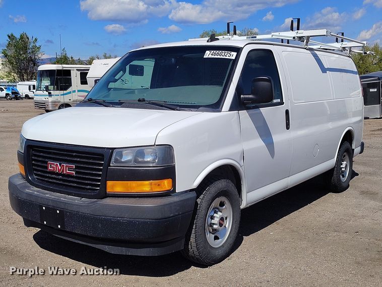 2018 GMC Savana G2500 van - YA2114