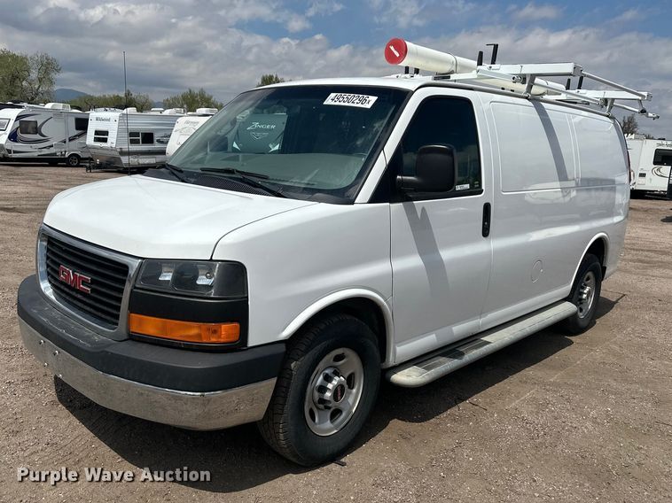 2016 GMC Savana G2500 van - YA3201