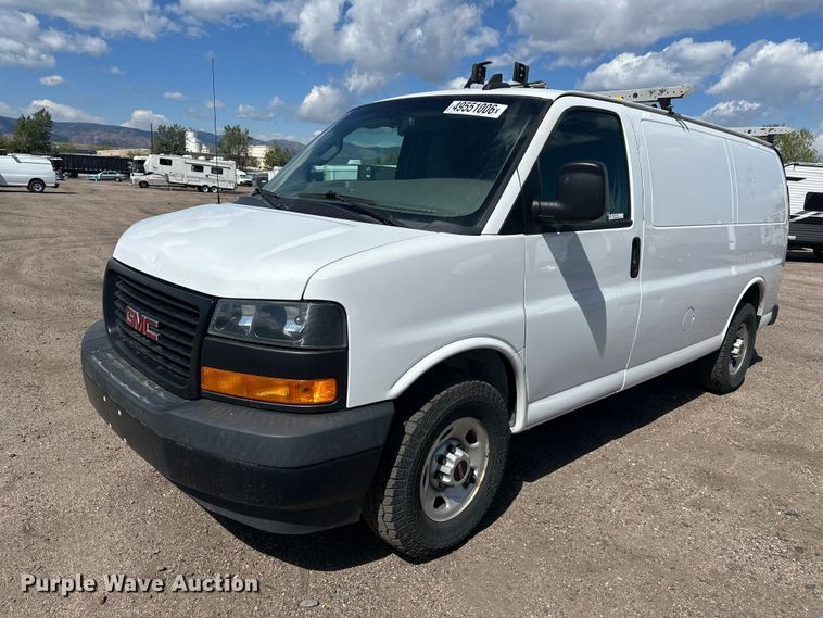 2020 GMC Savana G2500 van - YA3203