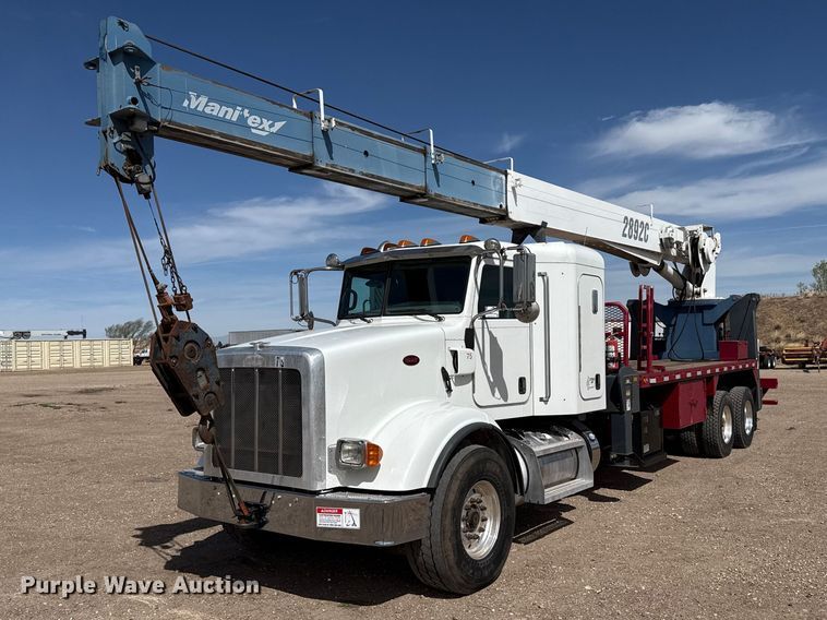 2015 Peterbilt 365 crane truck - DH1934
