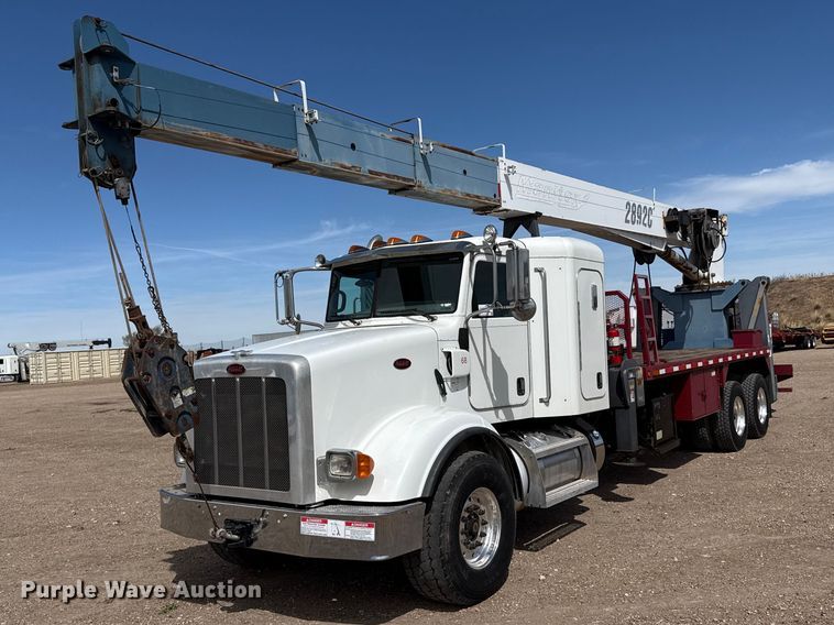 2016 Peterbilt 365 crane truck - DH1935