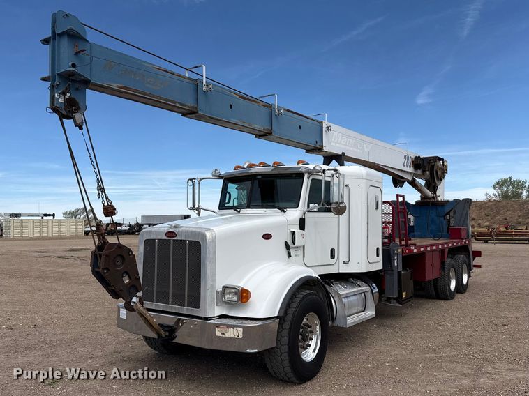 2015 Peterbilt 365 crane truck - DH1936