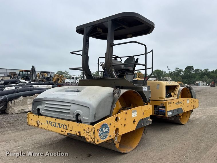 2008 Volvo DD138HF double drum vibratory roller - DO8509