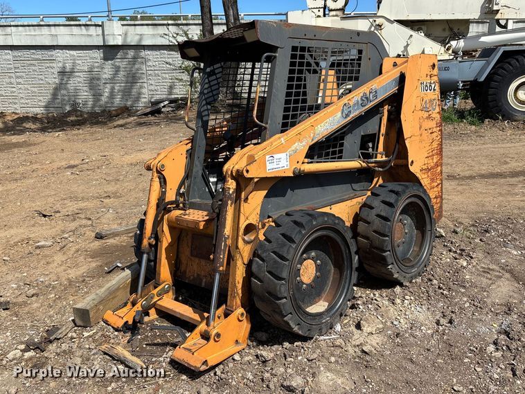 2005 Case 420 skid steer loader - DT0146