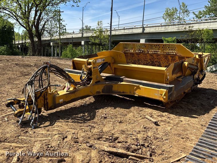 John Deere 1812C scraper - DT0154