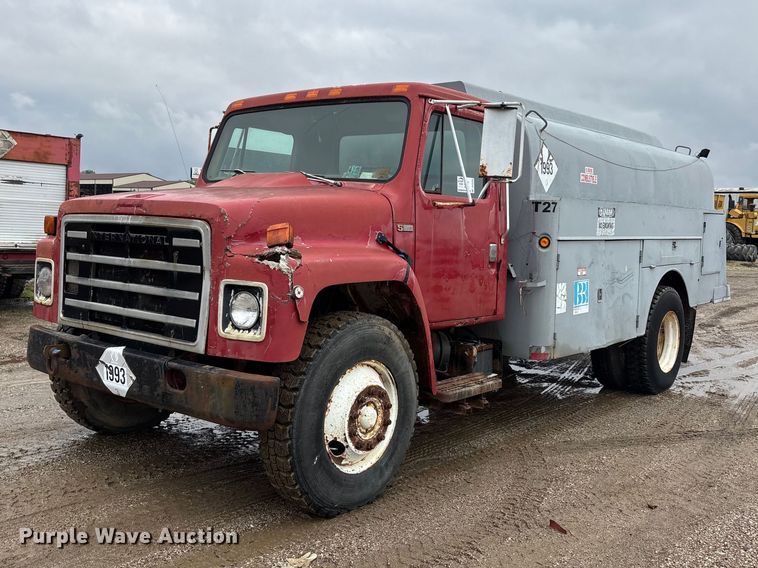 1979 International 1854 fuel truck - DV4269