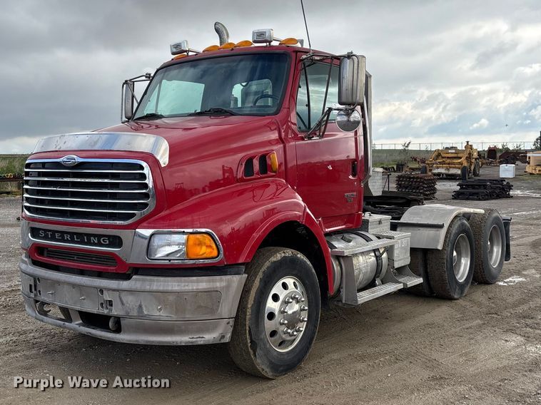 2006 Sterling 9500 semi truck - DV4274