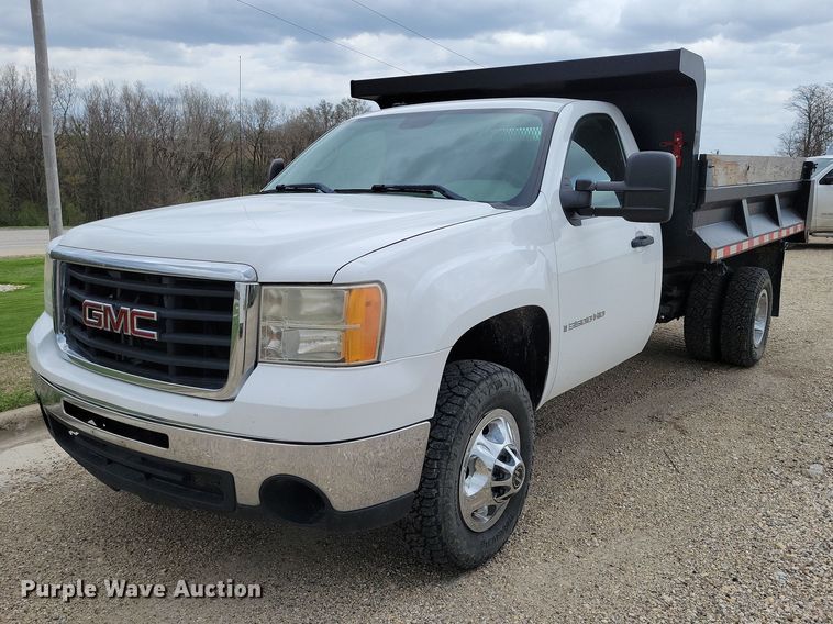 2008 GMC Sierra 3500HD dump bed pickup truck - DZ7075