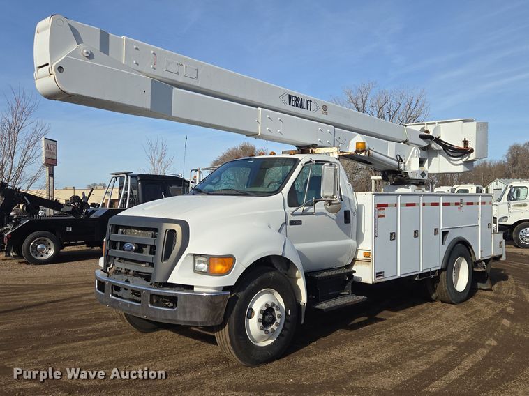 2007 Ford F750 Super Duty bucket truck - EB1370