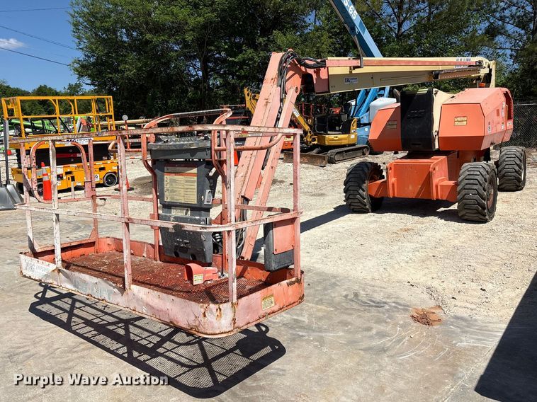 2011 JLG 800AJ boom lift - EF1100