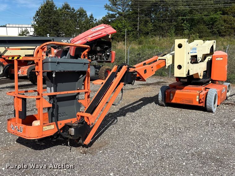 2014 JLG E400AJP Narrow boom lift - EF1105