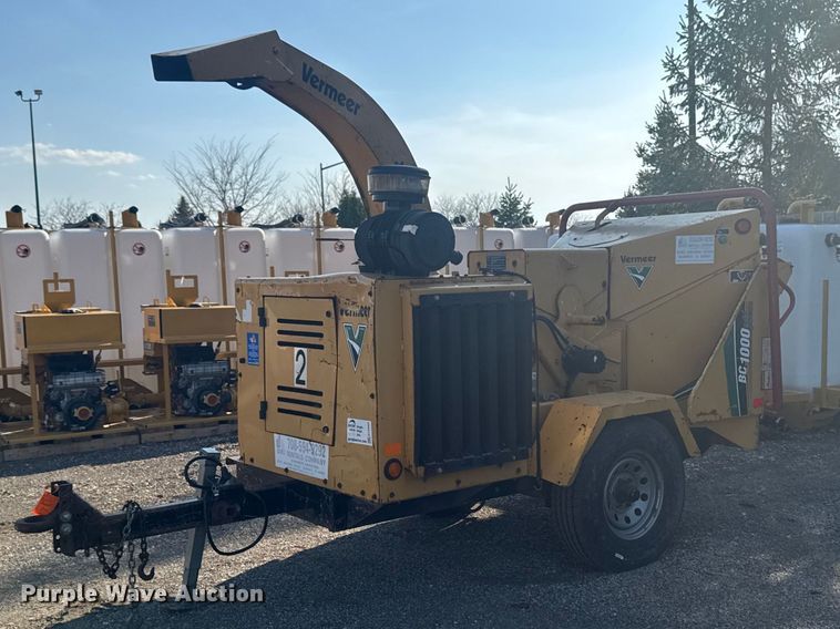 Vermeer BC1000XL Wood Chipper or Stump Grinder For Sale | Purple