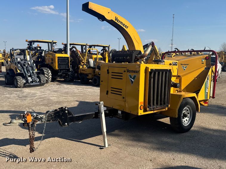 Vermeer BC1000XL Wood Chipper or Stump Grinder For Sale | Purple
