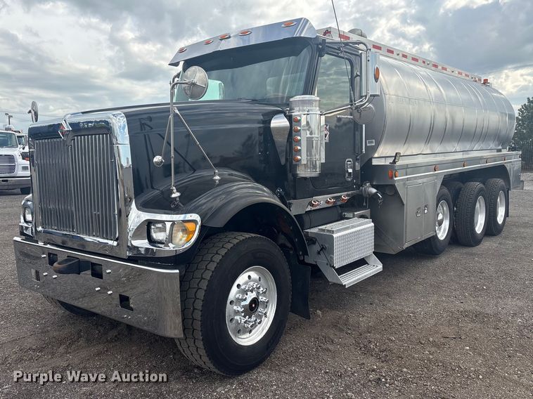 2007 International 5900i water truck - EG8967