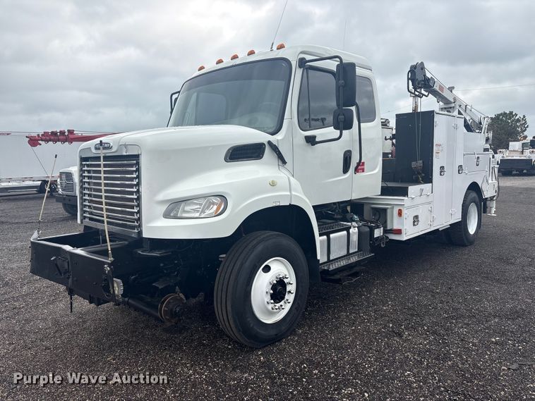 2013 Freightliner Business Class M2  utility / service truck - EG8973