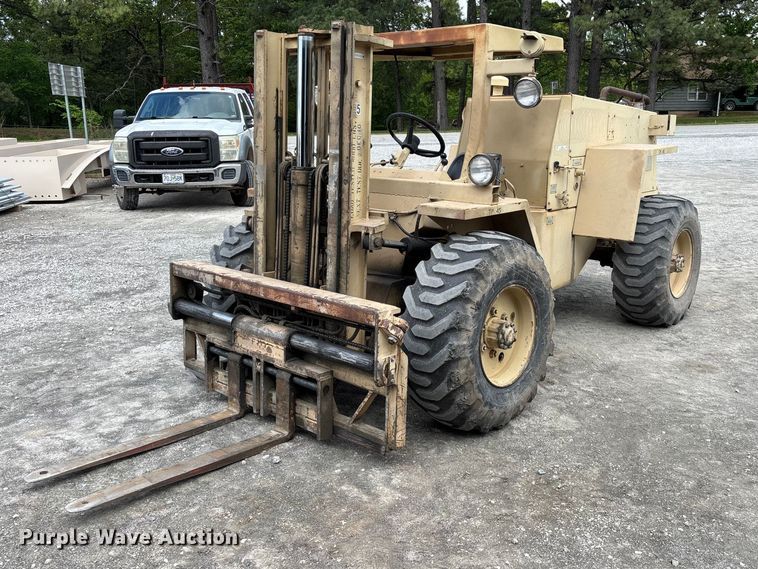 1981 Case M4K forklift - EO4205