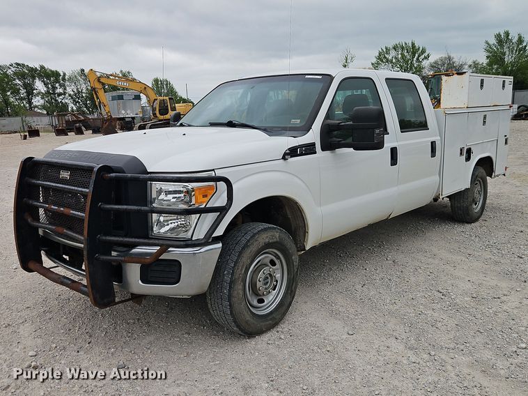 2012 Ford F250 Super Duty Crew Cab utility bed pickup truck - EO7261