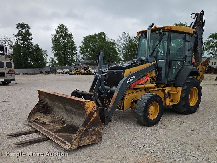 2013 John Deere 410K backhoe - EO7265