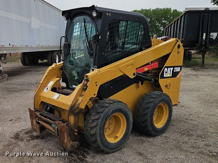 2016 Caterpillar 236D skid steer loader - EO7295