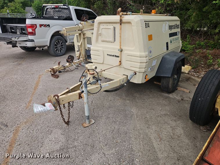 2006 Ingersoll Rand 185 air compressor - EO7301
