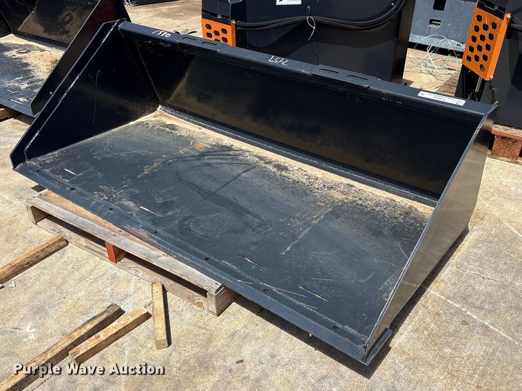 2025 Wolverine TDB-11-72W skid steer bucket - ES8832