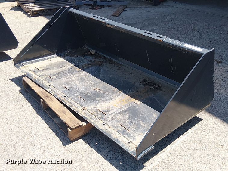 2025 Wolverine TDB-11-72W skid steer bucket - ES8835