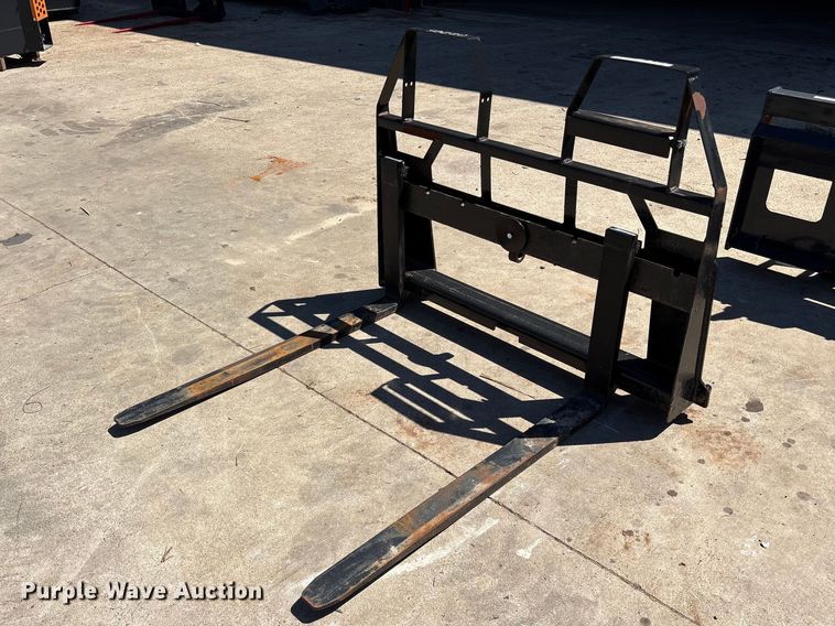 42" L telehandler forks - ES8848