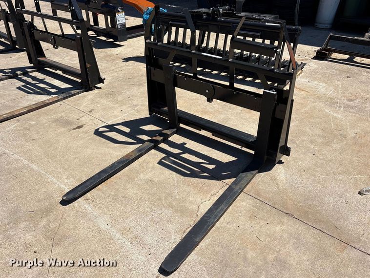 42" L telehandler forks - ES8852