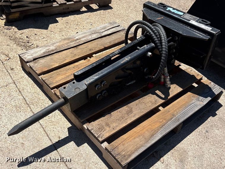 2025 Future FT-P45 skid steer breaker - ES8863