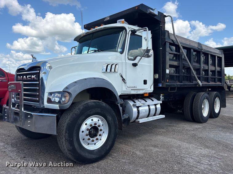 2007 Mack CTP713 dump truck - ES8883