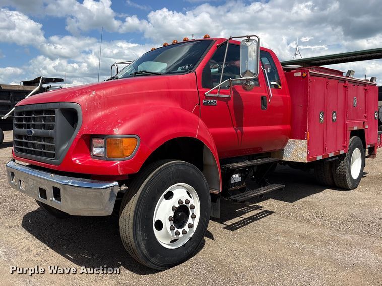 2000 Ford F750 Ext. Cab utility / service truck - ES8884