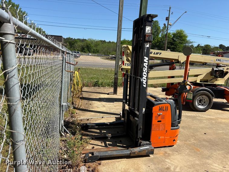 Doosan BWS17S-7 pallet stacker - ES8901
