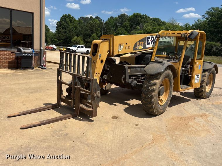 2011 Caterpillar TL642 telehandler - ES8904