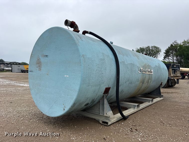 10,000 gallon fiberglass tank - ES8938