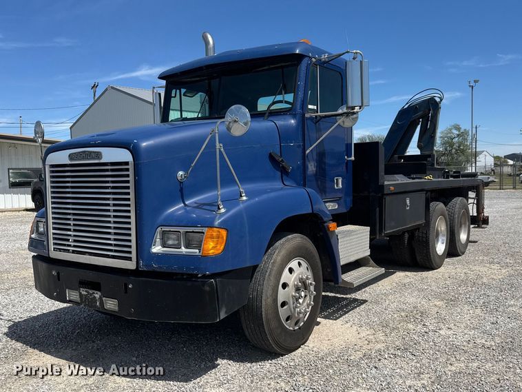 1996 Freightliner FLD 112 crane truck - ET1941