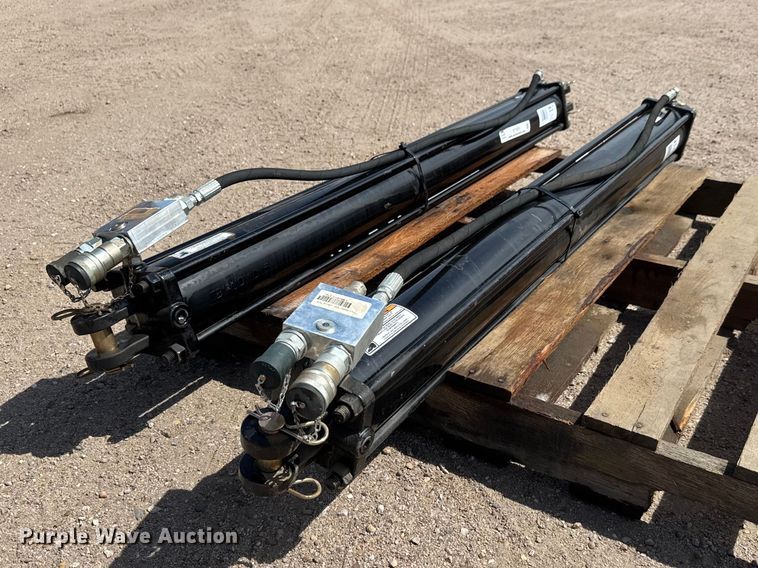 (2) Chief TCU2 hydraulic cylinders - ET1975