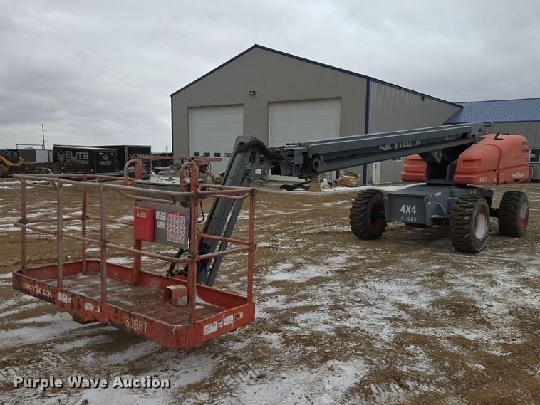 2014 Skyjack SJ66T boom lift - EV5805
