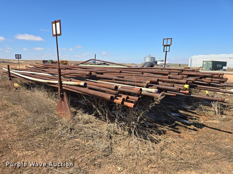 Approximately 200 pieces of pipe - EV5827